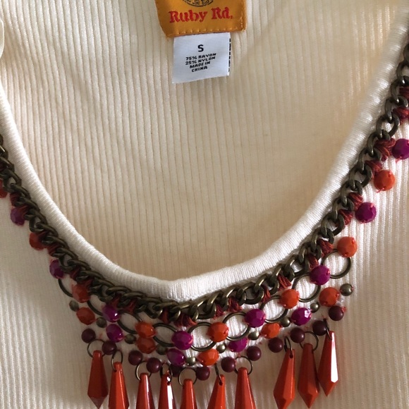 Beautiful tank top off white with beads size S - Picture 3 of 5